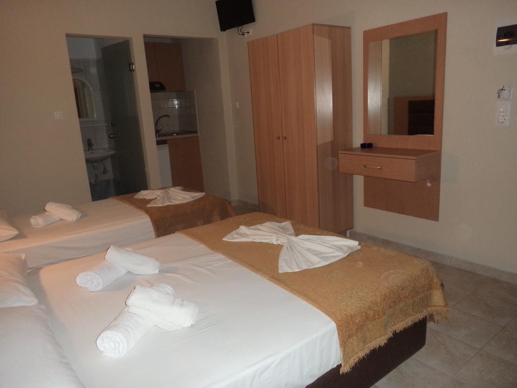 Hotel Dioni Paralía 部屋 写真