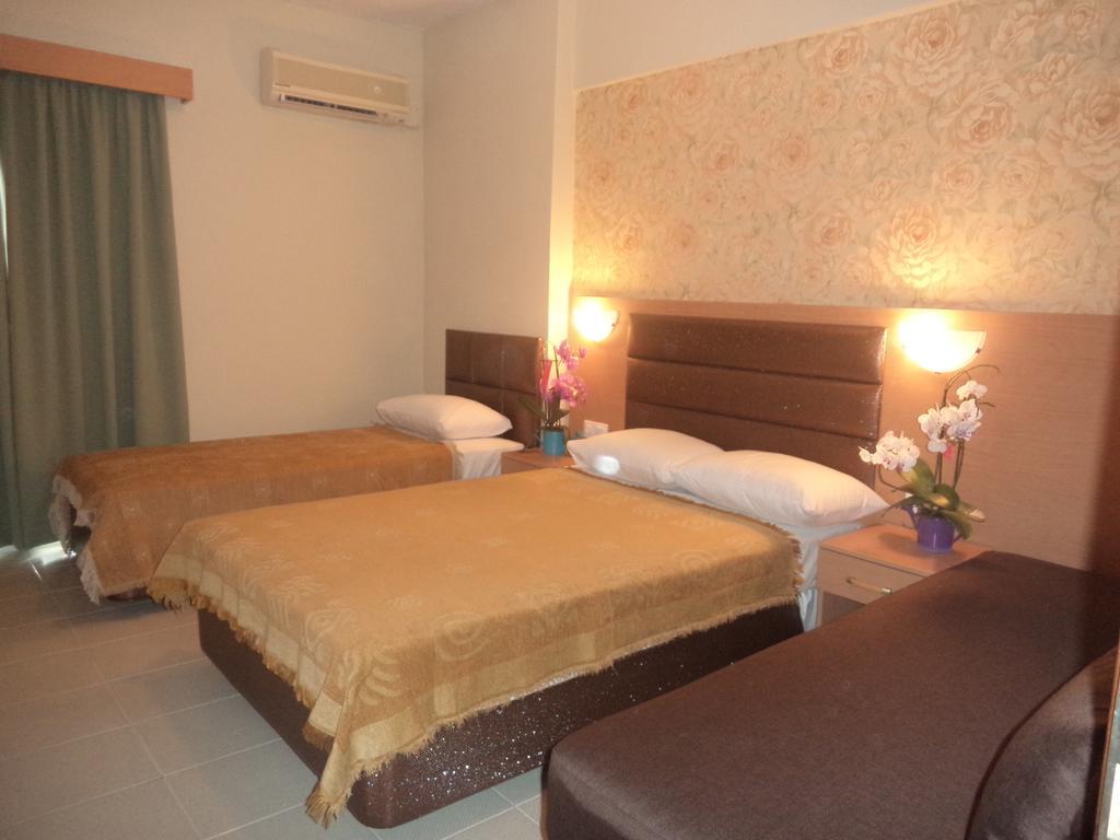 Hotel Dioni Paralía 部屋 写真